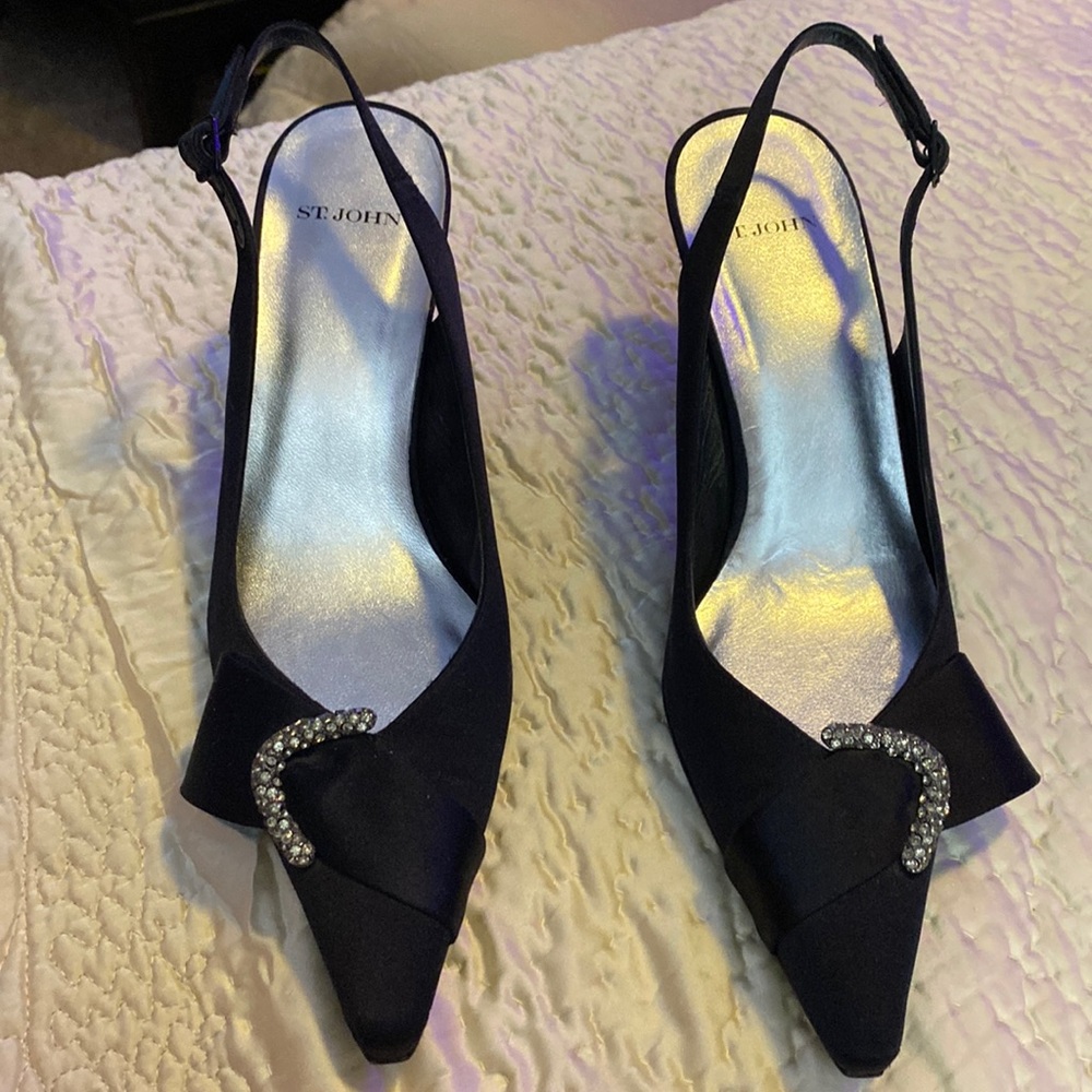 Beautiful St. John evening shoes.  Black silk with stone embellishments.  Size 8